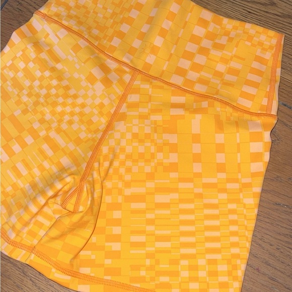 Offline by aerie hi-rise biker shorts in orange women’s medium NWT - Picture 5 of 6